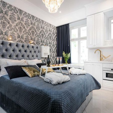 Golden Fish - New Apartment - Old Town كراكوفيا المظهر الخارجي الصورة